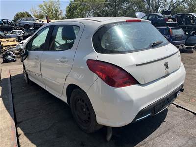 Peugeot 308 1.6HDI bontott alkatrészei