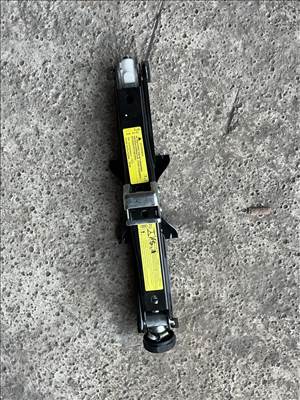 Audi A4, Audi A5 Emelő 8K0 011 031 G