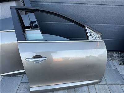 Renault Fluence jobb elso ajto