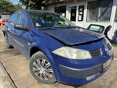 Renault Mégane II 1.4i bontott alkatrészei