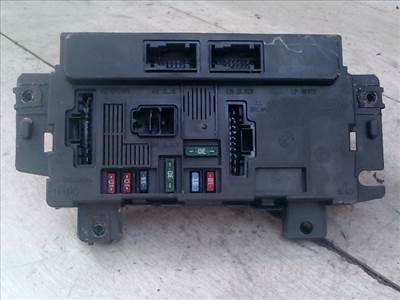FIAT Panda 03-11 Biztosítéktábla BCM BSI BSM SAM GEM modul Utastér