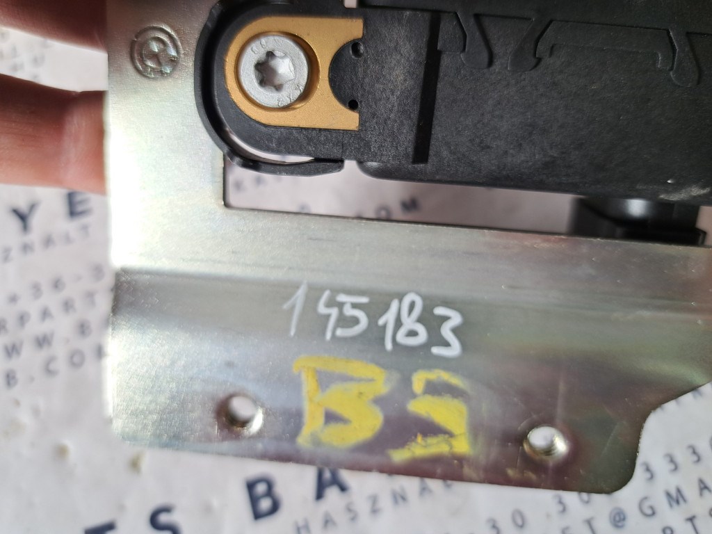 BMW E81 E82 E87 E88 E90 E91 E92 E93 E60 E61 E63 E64 gyorsulás speed érzékelõ szenzor sensor 6. kép