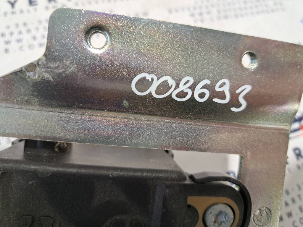 BMW E81 E82 E87 E88 E90 E91 E92 E93 E60 E61 E63 E64 gyorsulás speed érzékelõ szenzor sensor 5. kép