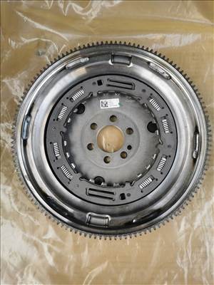 Audi Skoda Vw 1.5TSI 7 sebességes DSG új lendkerék 04e105266am