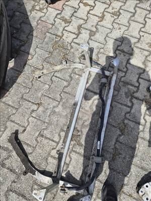 Audi tt2 8J első merevítő
