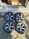  5x108 lyukosztású 17" Ford újszerű (gyári felni) alufelni, rajta 215/55 Goodyear téli gumi 