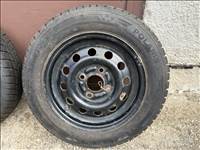  4x108 lyukosztású 13" használt lemezfelni, rajta 155/70 használt Barum téli