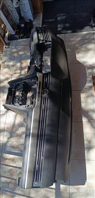 Volkswagen Passat B8 VW Passat B8 műszerfal légzsákkal  3g1857003