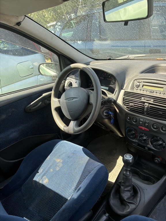 Toyota Corolla (E110) bontott alkatrészei 4. kép