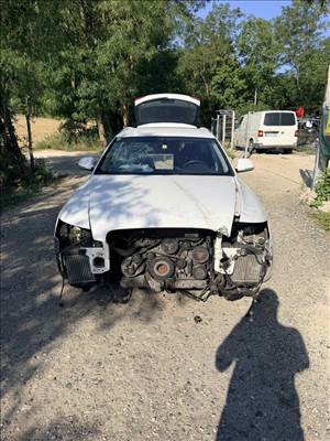 Audi A6 (4F) facelift 2.7 CAN JME LY9C bontott alkatrészei