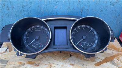 Műszeregység - Skoda Superb II 1.6 TDI 3T2 920 841 M