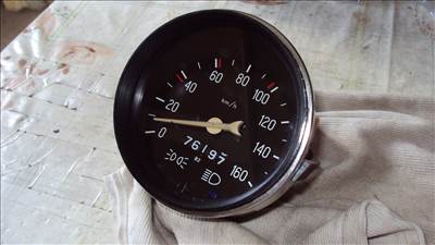 Lada 2104-2105 kilométeróra  21053802005