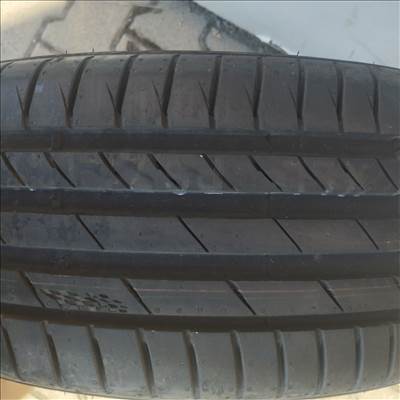  215/4517" új Kumho nyári gumi gumi
