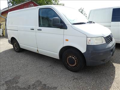 Volkswagen Transporter T5 1,9 TDI AXB  bontott alkatrészei