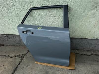 Toyota Corolla (E210) Jobb hátsó Ajtó