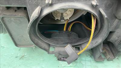 Jobb első fényszóró - Audi A4 B7 8E0 941 004 AK