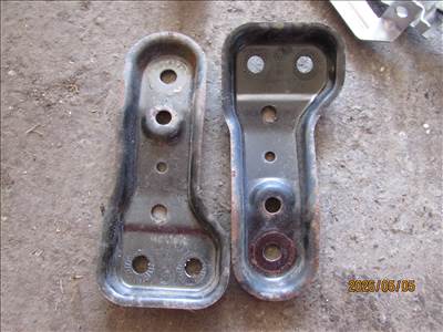 Volkswagen Golf 7 (2012-2020) futómű kitámasztó 5Q0199517E, 5Q0199518E