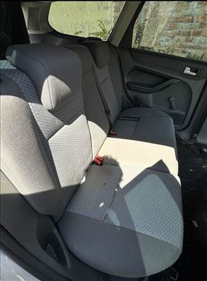 Ford Focus Mk2 1.6 TDCi Hátsó ülés 