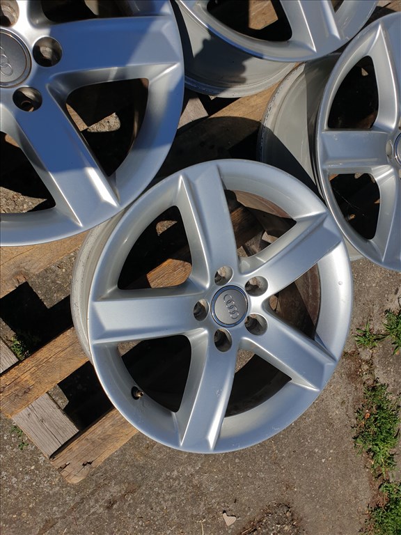 17" 5x112 Audi A4 B8 3. kép