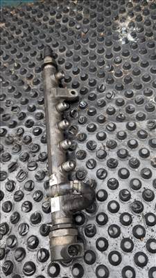 Közös nyomócső - Audi A3 8P 2.0 TDI 03L 130 089