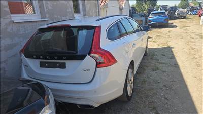 Volvo V60 bontott alkatrészei