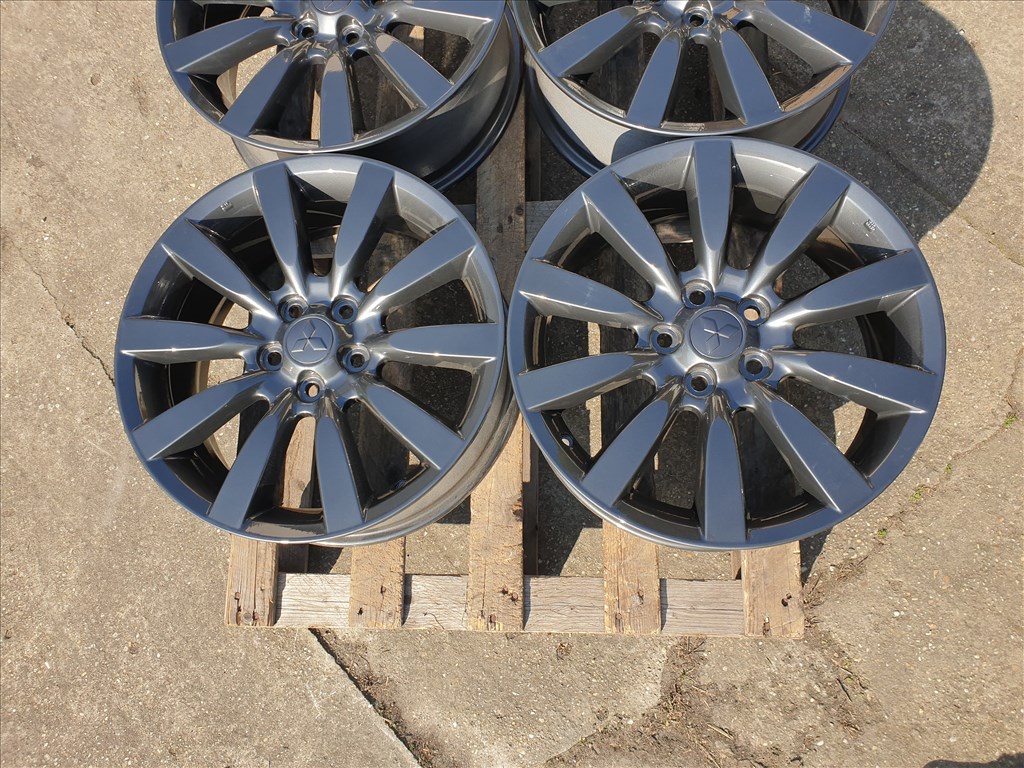 18" 5x114,3 Mitsubishi Lancer 2. kép