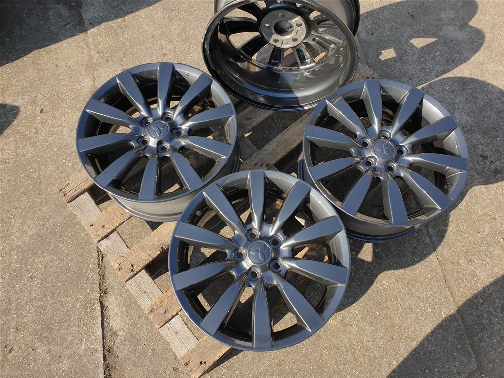 18" 5x114,3 Mitsubishi Lancer 5. kép