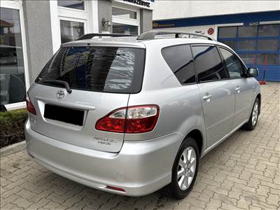 Toyota Avensis Verso bontott alkatrészei eladók #alkatrész