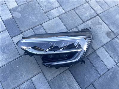 Renault Mégane IV jobb elso lampa 2606022681r