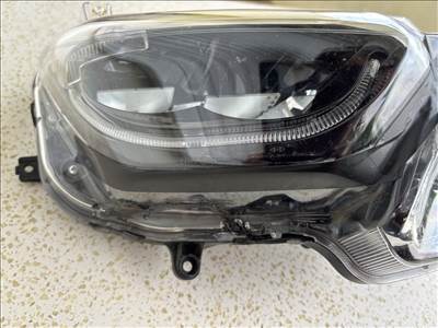 Yamaha Xmax fényszóró sérült 