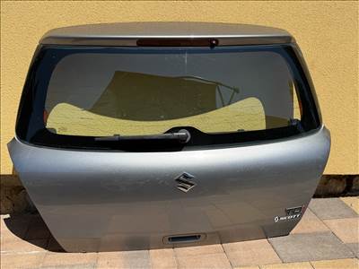 Suzuki Swift IV Csomagtér ajtó