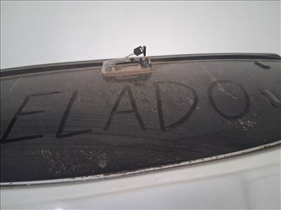 Toyota Hilux platódoboz 1111111 11111111