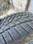 225/4517" újszerű Goodyear téli gumi gumi