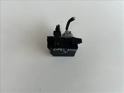 Opel Astra J Izzító Relé 55574293