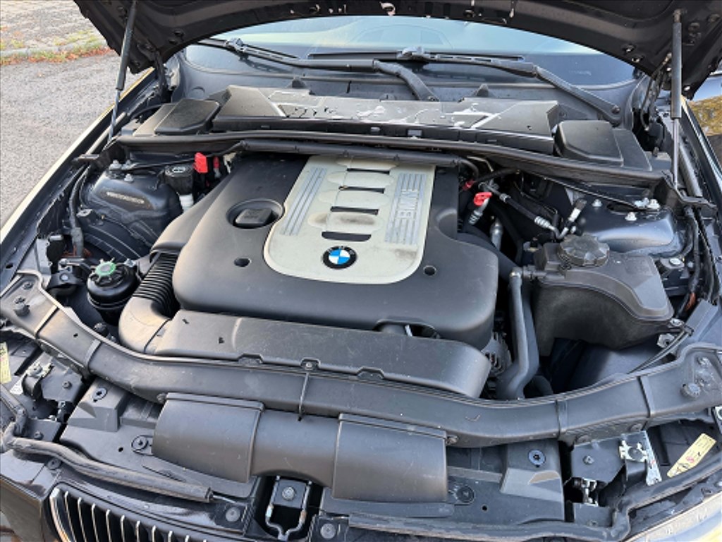 Eladó BMW 330xd (2993 cm³, 231 PS) (E90, E91, E92, E93) 6. kép