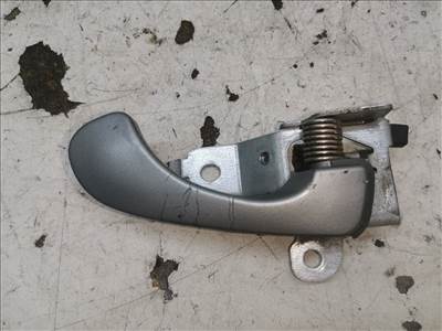 MITSUBISHI CARISMA (DA_) 1.8 GDI (DA2A) Jobb hátsó Belső Kilincs #45760# MR288396