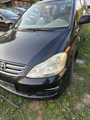 Toyota Avensis Verso bontott alkatrészei
