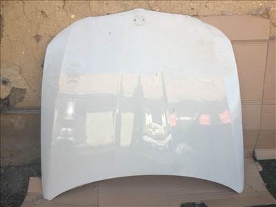BMW 3-as sorozat E90, E91, E92, E93 motorhazteto feher