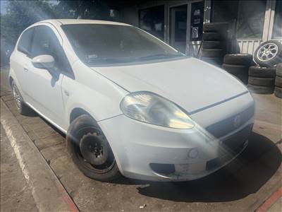 Fiat Grande Punto 1.3JTD bontott alkatrészei
