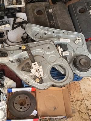 Eladó Seat Leon /Toledo ablakemelő szerkezetek 