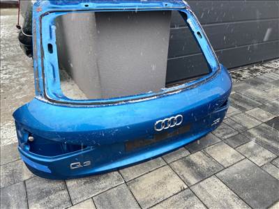 Audi Q3 (8U) csomagtér ajto