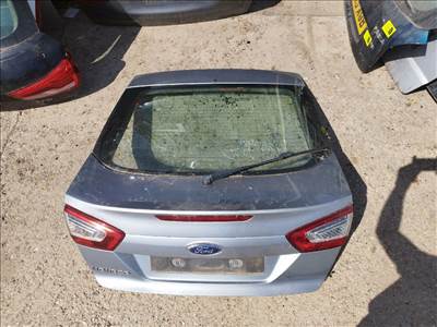 Ford Mondeo 4 facelift 2010- csomagtérajtó kompletten. Angol lámpa van benne. 