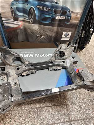 BMW 3-as széria első bölcső 6877319