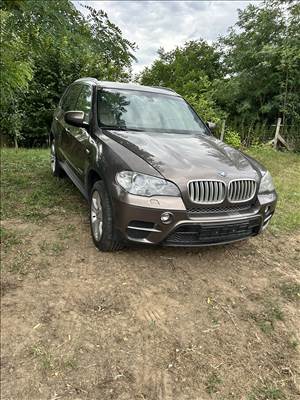 BMW X5 (E70) bontott alkatrészei