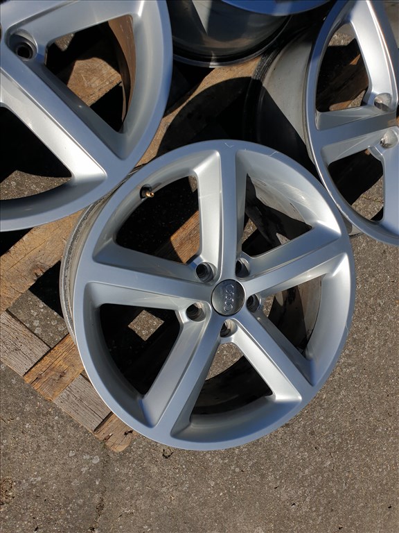 18" 5x112 Audi A4 B8 S-line 3. kép