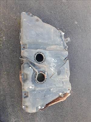 Renault Clio I benzines üzemanyagtank  7700806224 7700796012
