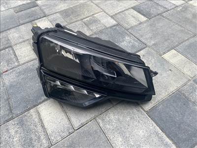 Skoda Karoq jobb elso lampa 57b941016a