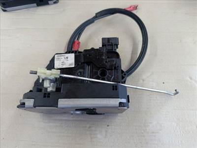 Opel Meriva B Jobb hátsó Központizár Motor 11111 13432377