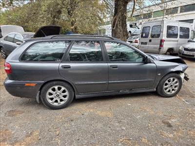 Volvo V40 1.9D diesel motor  f9q85kw
