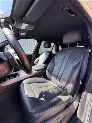 BMW X5 F15 bőr belső kárpitokkal